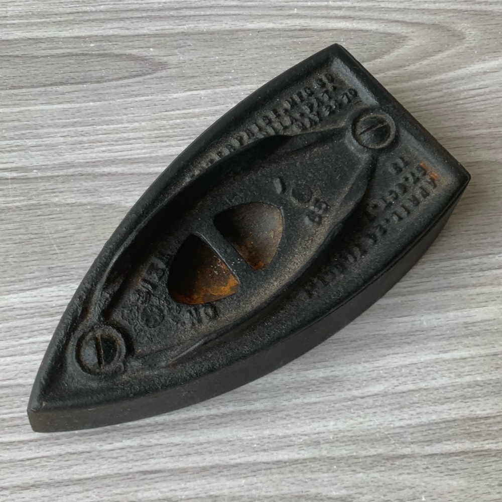 Vintage Antique ~4 Pound Cast-Iron Sad Flat-Iron Primitive/Doorstop. See all ph